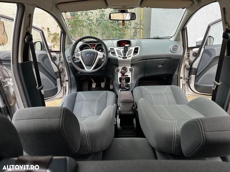 Culoaregri Utilizat 2011 Ford Fiesta Titanium Hatchback | 3.699 EUR (Puțin scump) - Imagine 1/4