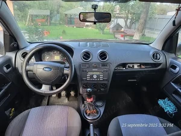 Albastru Utilizat 2008 Ford Fusion Hatchback | 1.700 EUR (Preț bun) - Imagine 1/4