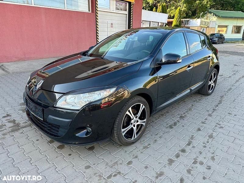 Culoaremaro Utilizat 2009 Renault Mégane III Dynamique | 3.350 EUR (Preț OK) - Imagine 1/4