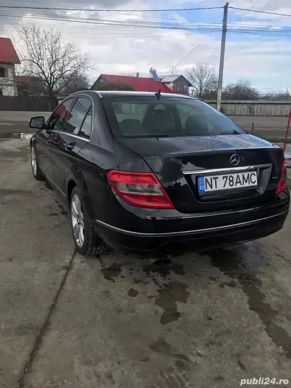 Utilizat 2008 Mercedes 200 Berlinǎ | 4.800 EUR - Imagine 1/4