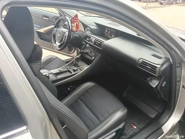 Second-hand Lexus IS300h 223 CP (164 kW) 2017 Berlinǎ