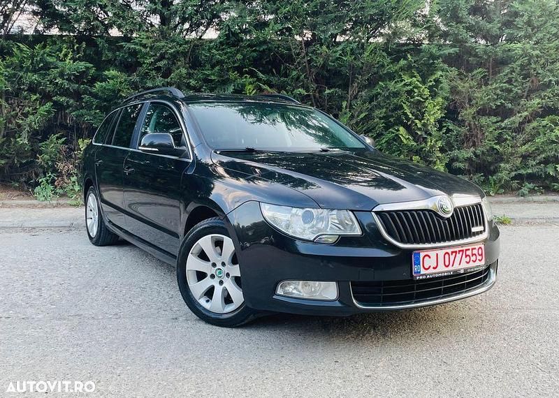 Culoarenegru Utilizat 2013 Skoda Superb GreenLine SUV | 5.790 EUR (Preț bun) - Imagine 1/4