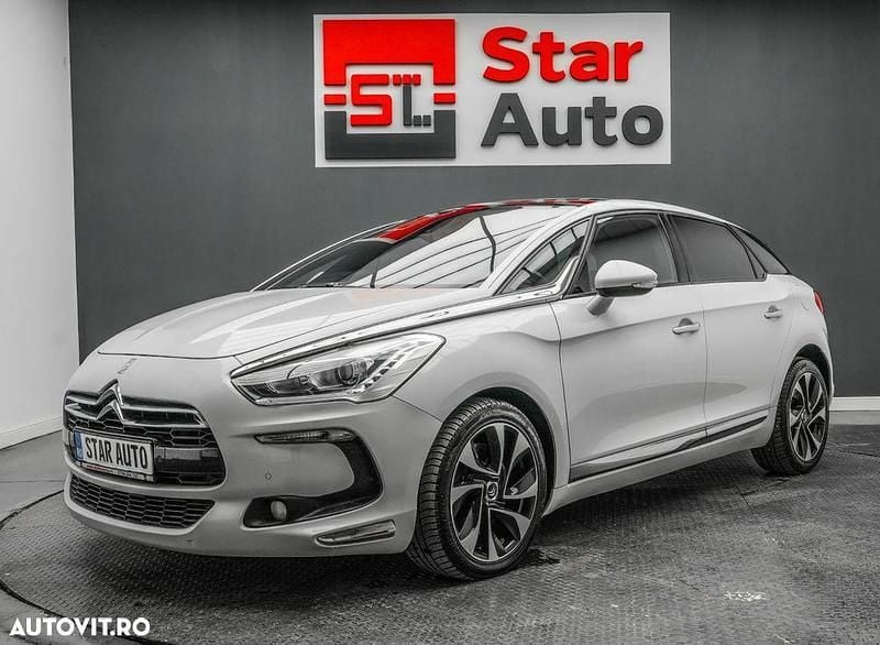Culoarealb Utilizat 2013 Citroën DS5 Sport Chic Hatchback | 7.490 EUR (Preț OK) - Imagine 1/4