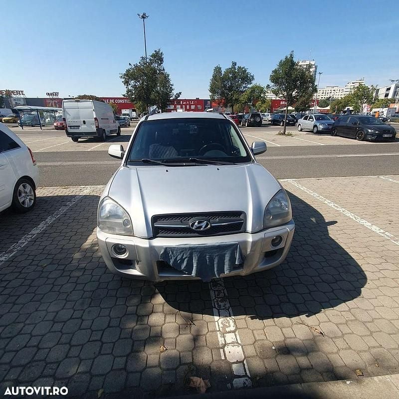 Culoaregri Utilizat 2008 Hyundai Tucson SUV | 4.200 EUR (Super Preț) - Imagine 1/4