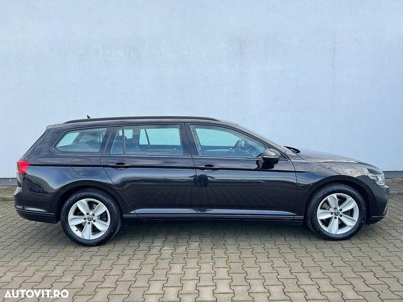 Second-hand VW Passat Comfortline 150 CP (110 kW) 2021 Culoarenegru Break
