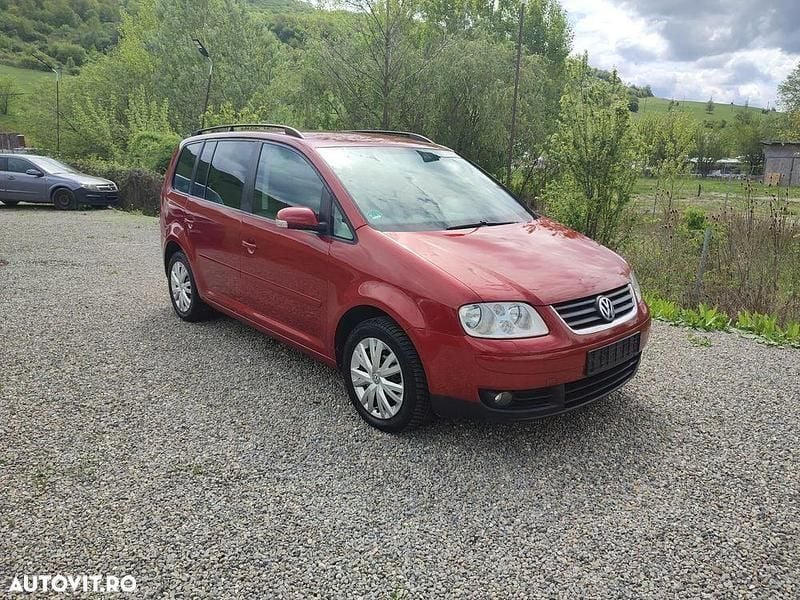 Rosu Utilizat 2007 VW Touran Basis Monovolum | 2.700 EUR - Imagine 1/4