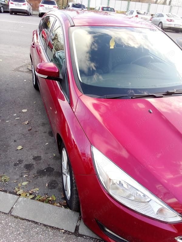 Second-hand Ford Focus Trend 115 CP (84 kW) 2014 Rosu Hatchback