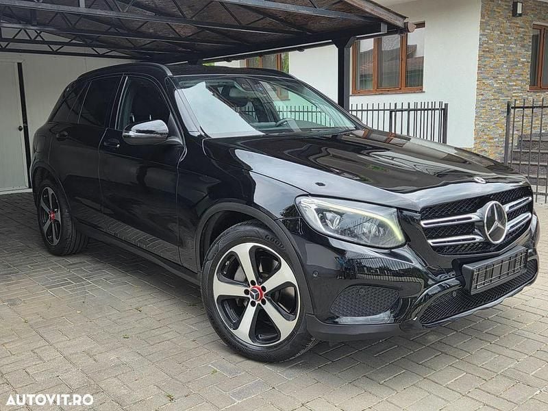 Negru Utilizat 2017 Mercedes GLC250 SUV | 19.999 EUR (Super Preț) - Imagine 1/4