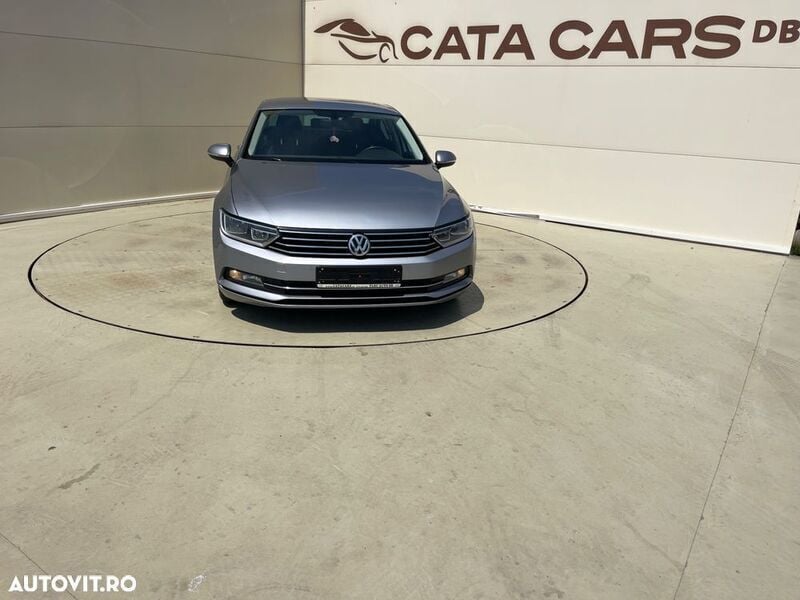 Gri Utilizat 2019 VW Passat Berlinǎ | 15.730 EUR (Preț bun) - Imagine 1/4