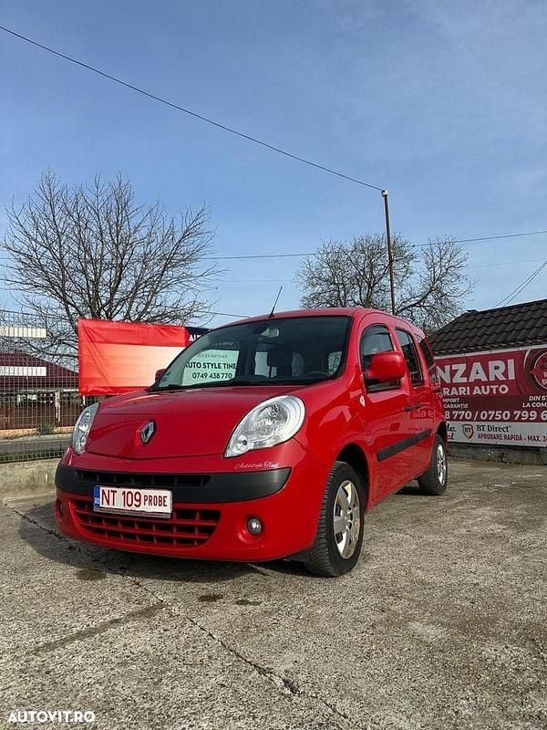 Culoarerosu Utilizat 2008 Renault Kangoo Expression Monovolum | 4.499 EUR (Scump) - Imagine 1/4