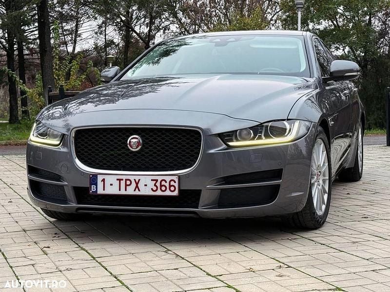 Culoaregri Utilizat 2018 Jaguar XE Prestige Berlinǎ | 15.000 EUR (Preț bun) - Imagine 1/4