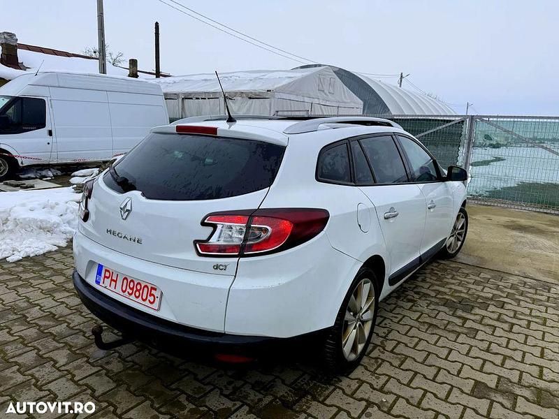 Second-hand Renault Mégane GrandTour Dynamique 130 CP (95 kW) 2011 Culoarealb Break