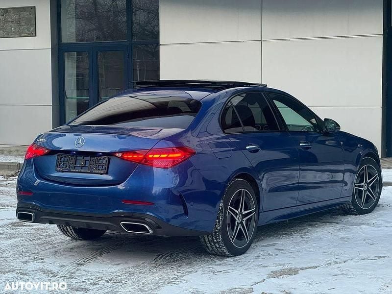 Second-hand Mercedes C300e Advanced 313 CP (230 kW) 2023 Culoarealbastru Berlinǎ