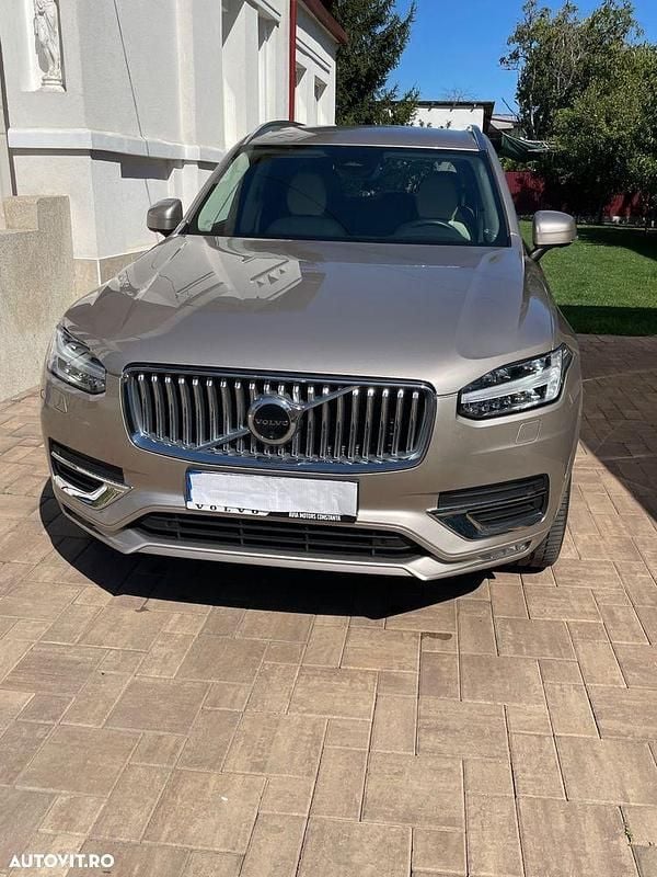 Culoarebej Utilizat 2024 Volvo XC90 SUV | 65.700 EUR (Preț OK) - Imagine 1/4