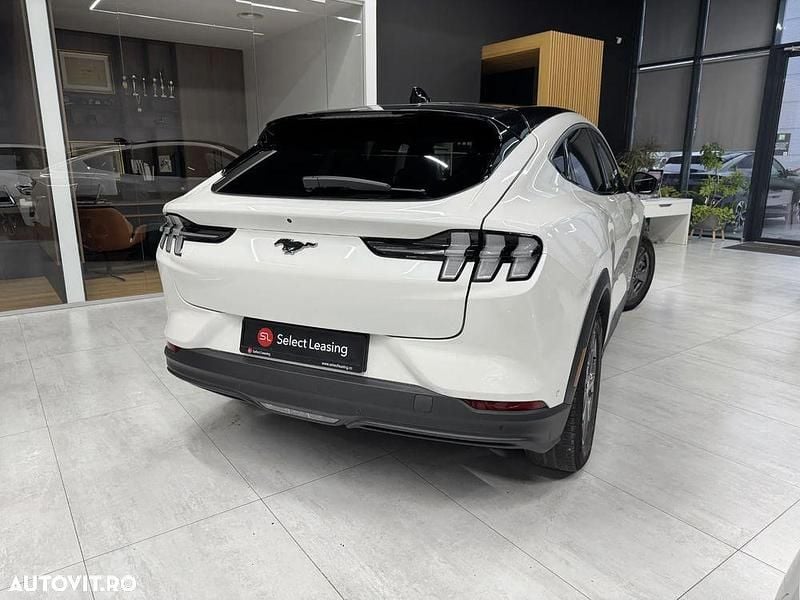 Second-hand Ford Mustang Mach-E 197 kW (269 CP) 2023 Culoarealb SUV