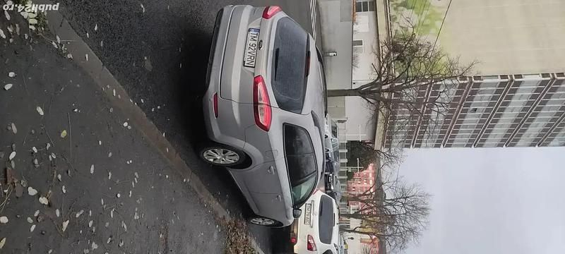 Second-hand Ford Mondeo 140 CP (102 kW) 2011 Gri Break