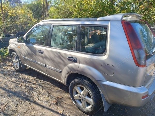 Utilizat 2003 Nissan X-Trail SUV | 2.450 EUR - Imagine 1/4