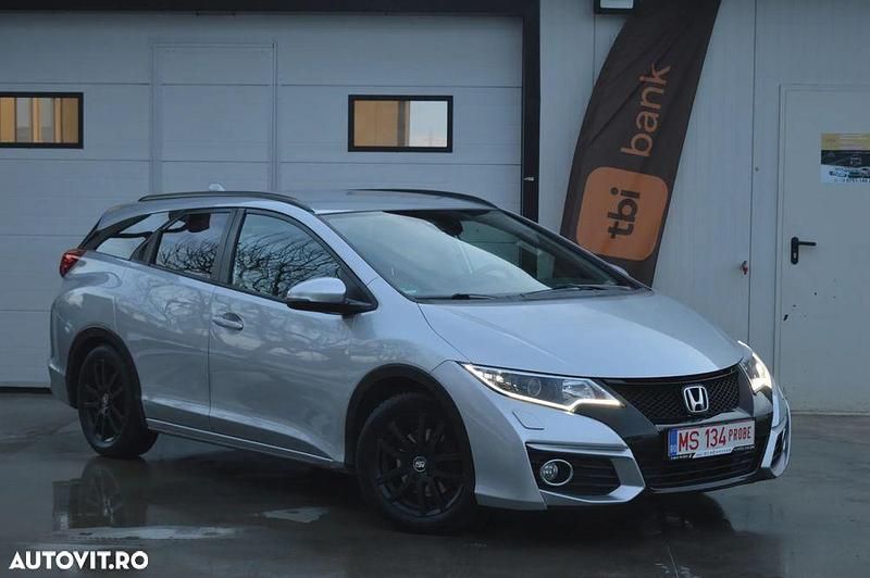 Culoareargint Second-hand 2015 Honda Civic Elegance Break | 7.999 EUR (Preț OK) - Imagine 1/4