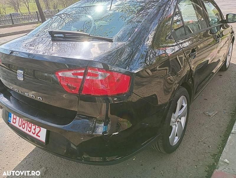 Second-hand Seat Toledo Ecomotive 105 CP (77 kW) 2013 Culoarenegru Hatchback
