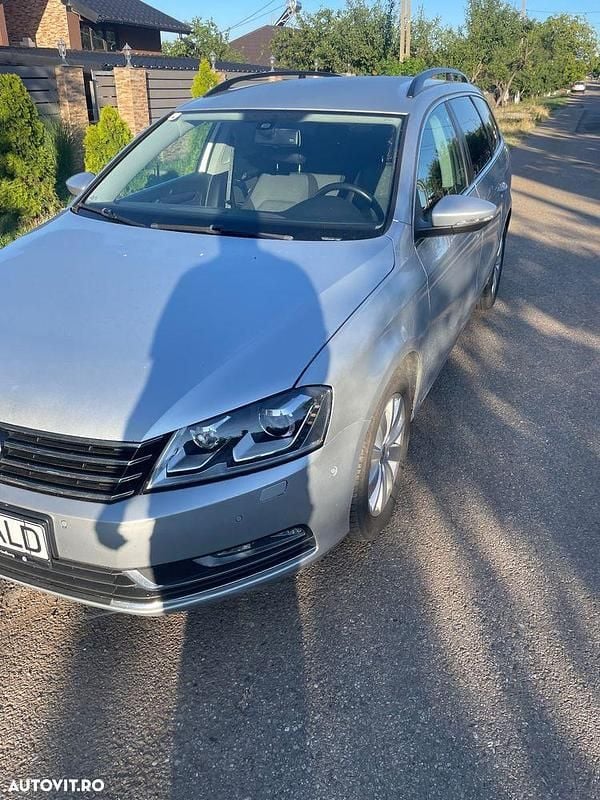 Gri Utilizat 2012 VW Passat Highline Break | 5.300 EUR (Preț bun) - Imagine 1/4