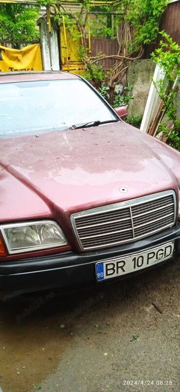 Second-hand Mercedes 190 122 CP (89 kW) 1993 Berlinǎ