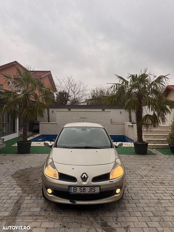 Culoaregalbeuriu Utilizat 2008 Renault Clio III | 1.199 EUR - Imagine 1/4