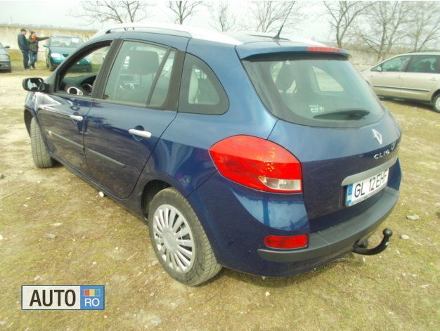 Second-hand Renault Clio GrandTour 86 CP (63 kW) 2009 Albastru Break