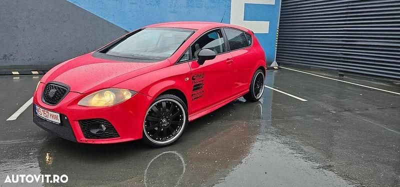 Culoarerosu Utilizat 2011 Seat Leon Copa Hatchback | 2.990 EUR (Super Preț) - Imagine 1/4