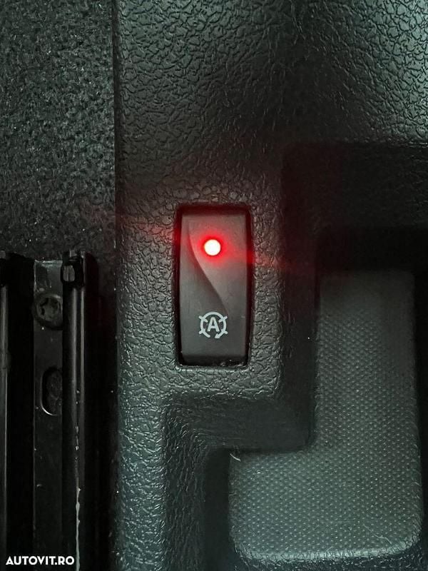 Second-hand Dacia Logan Comfort 100 CP (73 kW) 2021 Rosu Berlinǎ