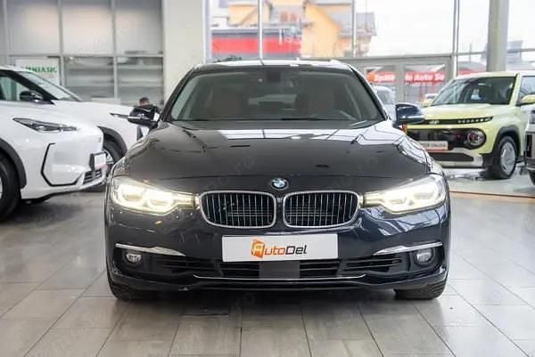 Second-hand BMW 330e iPerformance 252 CP (185 kW) 2016 Albastru Berlinǎ