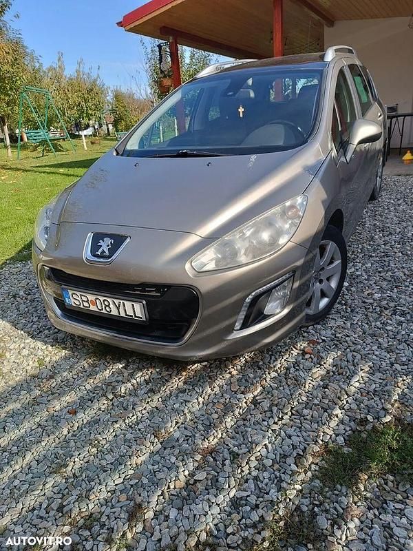 Culoaremaro Utilizat 2011 Peugeot 308 Break | 2.100 EUR (Preț bun) - Imagine 1/4