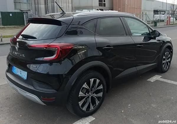 Second-hand Renault Captur 160 CP (117 kW) 2022 Negru SUV