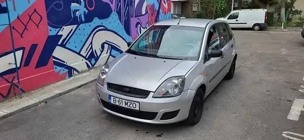 Utilizat 2008 Ford Fiesta Hatchback | 950 EUR (Preț bun) - Imagine 1/4