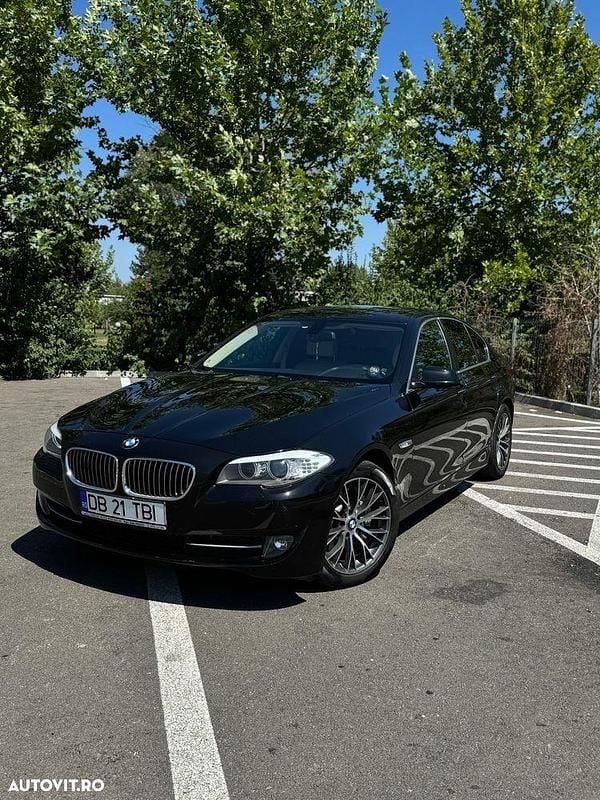 Culoarenegru Utilizat 2013 BMW 530 Berlinǎ | 12.250 EUR (Preț bun) - Imagine 1/4