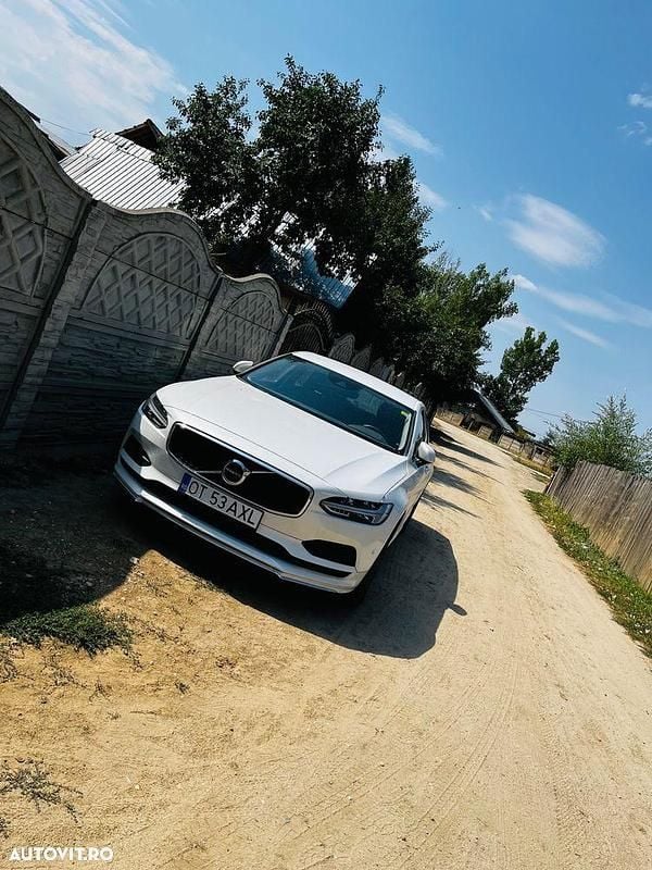 Second-hand Volvo S90 Momentum 254 CP (186 kW) 2017 Culoarealb Berlinǎ