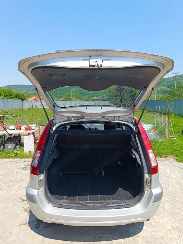 Second-hand Ford Fusion 59 CP (43 kW) 2008 Argintiu Hatchback