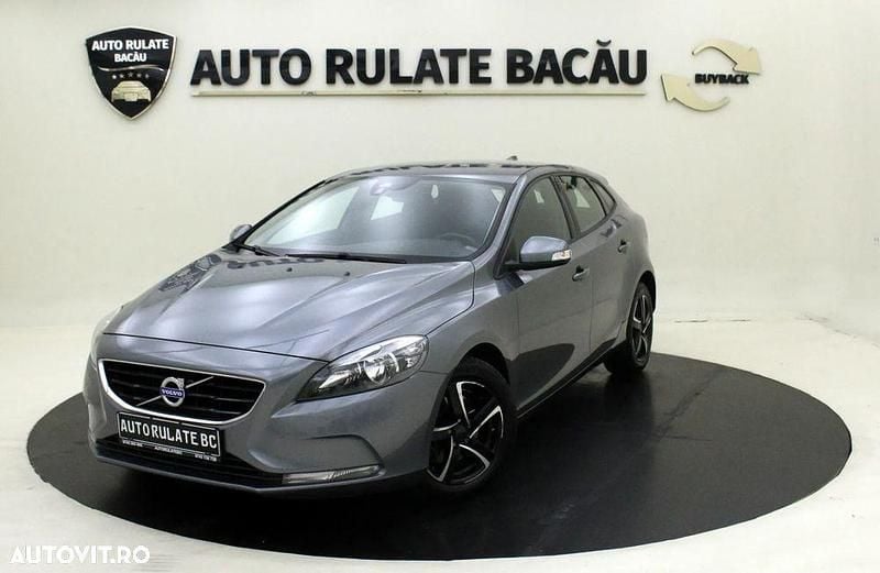Gri Utilizat 2014 Volvo V40 Break | 7.990 EUR - Imagine 1/4