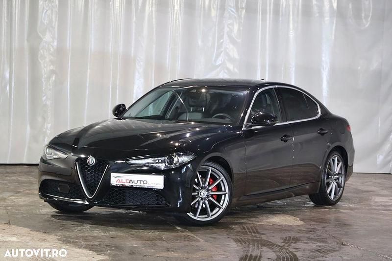 Culoarenegru Utilizat 2017 Alfa Romeo Giulia Berlinǎ | 12.499 EUR - Imagine 1/4