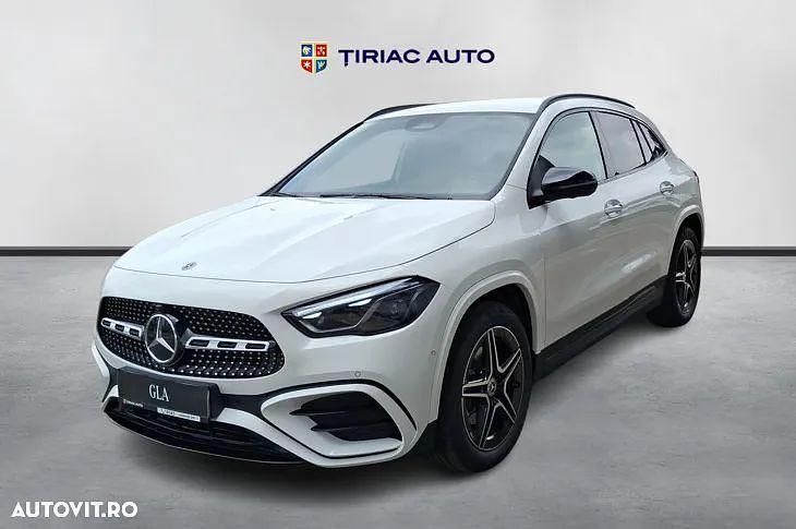 Culoarealb Nouă 2025 Mercedes GLA200 SUV | 53.240 EUR (Preț OK) - Imagine 1/4