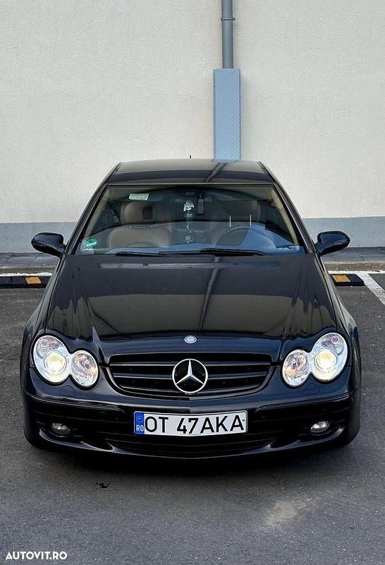Culoarenegru Utilizat 2006 Mercedes CLK220 Avantgarde Coupe | 4.490 EUR - Imagine 1/4