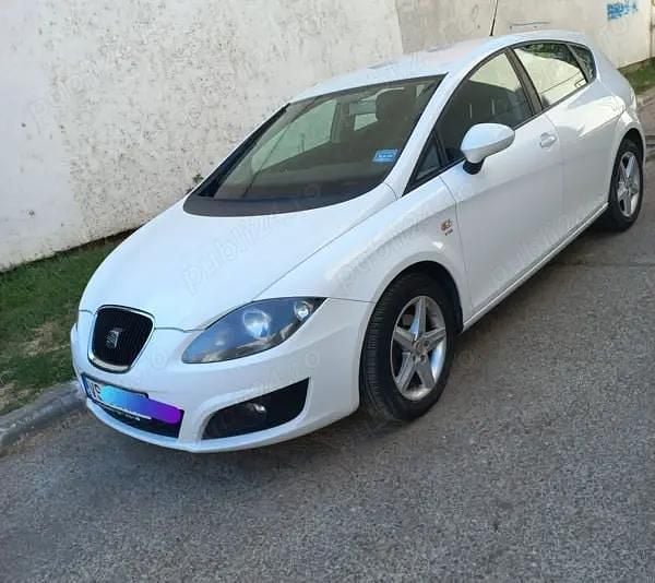 Utilizat 2012 Seat Leon Hatchback | 4.500 EUR (Preț bun) - Imagine 1/4