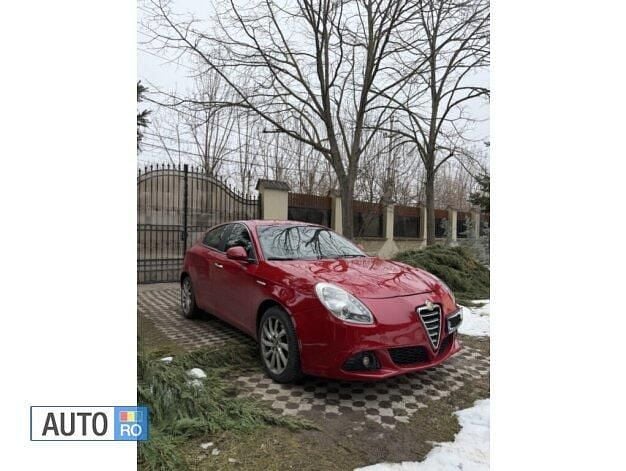 Second-hand Alfa Romeo Giulietta 170 CP (125 kW) 2012 Rosu Hatchback