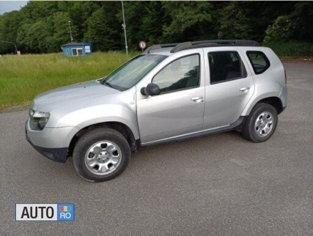 Second-hand Dacia Duster 110 CP (80 kW) 2012 Argintiu SUV