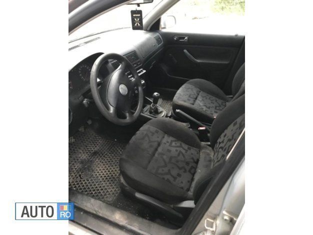 Gri Utilizat 1998 VW Golf IV Hatchback | 1.000 EUR (Preț OK) - Imagine 1/4