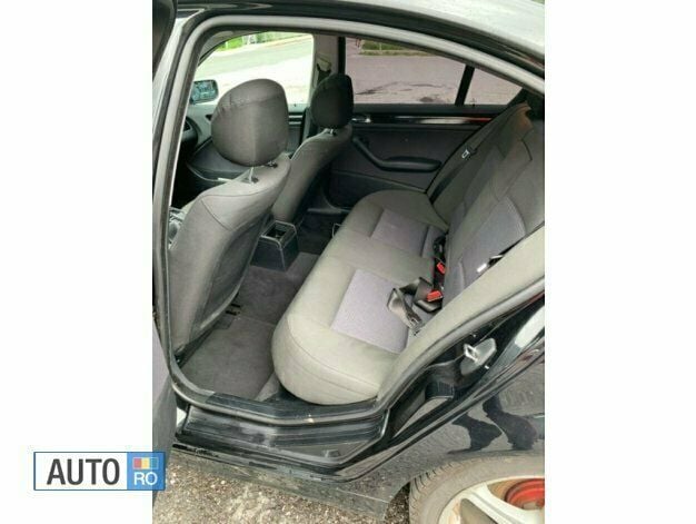 Second-hand BMW 320 150 CP (110 kW) 2001 Negru Berlinǎ