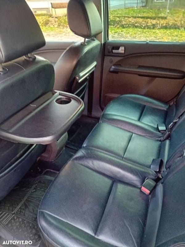 Second-hand Ford C-MAX 109 CP (80 kW) 2006 Culoarenegru Monovolum