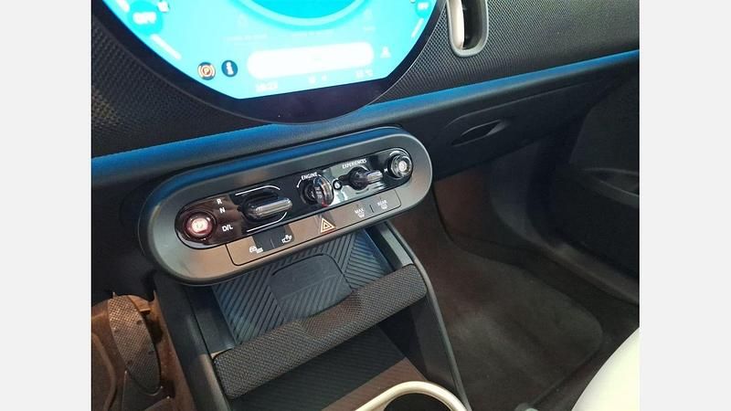 Second-hand Mini Countryman 156 CP (114 kW) 2024 Chili red ii SUV