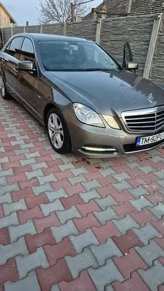 Second-hand Mercedes E200 136 CP (100 kW) 2012 Berlinǎ