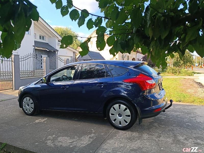 Albastru Utilizat 2012 Ford Focus Berlinǎ | 3.750 EUR (Preț bun) - Imagine 1/4
