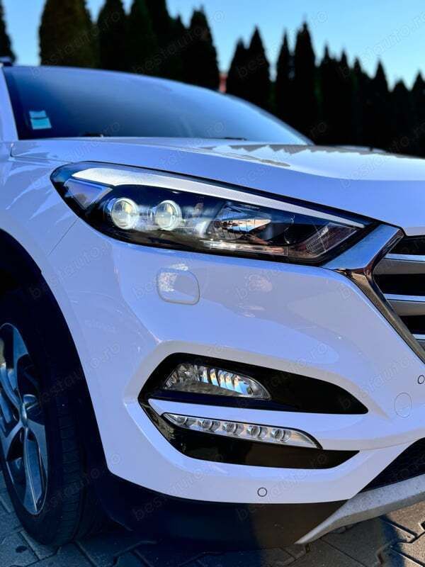 Alb Utilizat 2017 Hyundai Tucson SUV | 16.800 EUR (Preț OK) - Imagine 1/4
